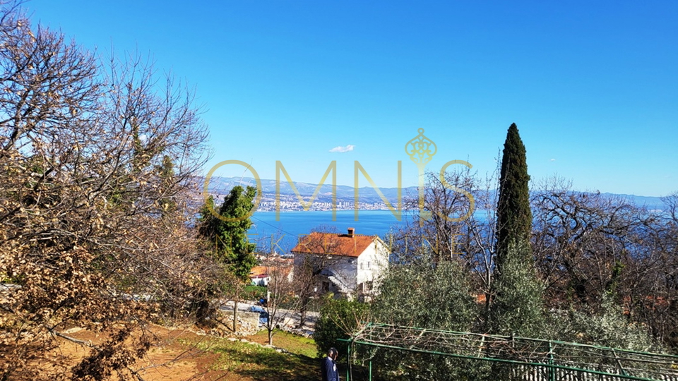 Opatija, Oprić - građevinski teren 718 m2 s pogledom na more